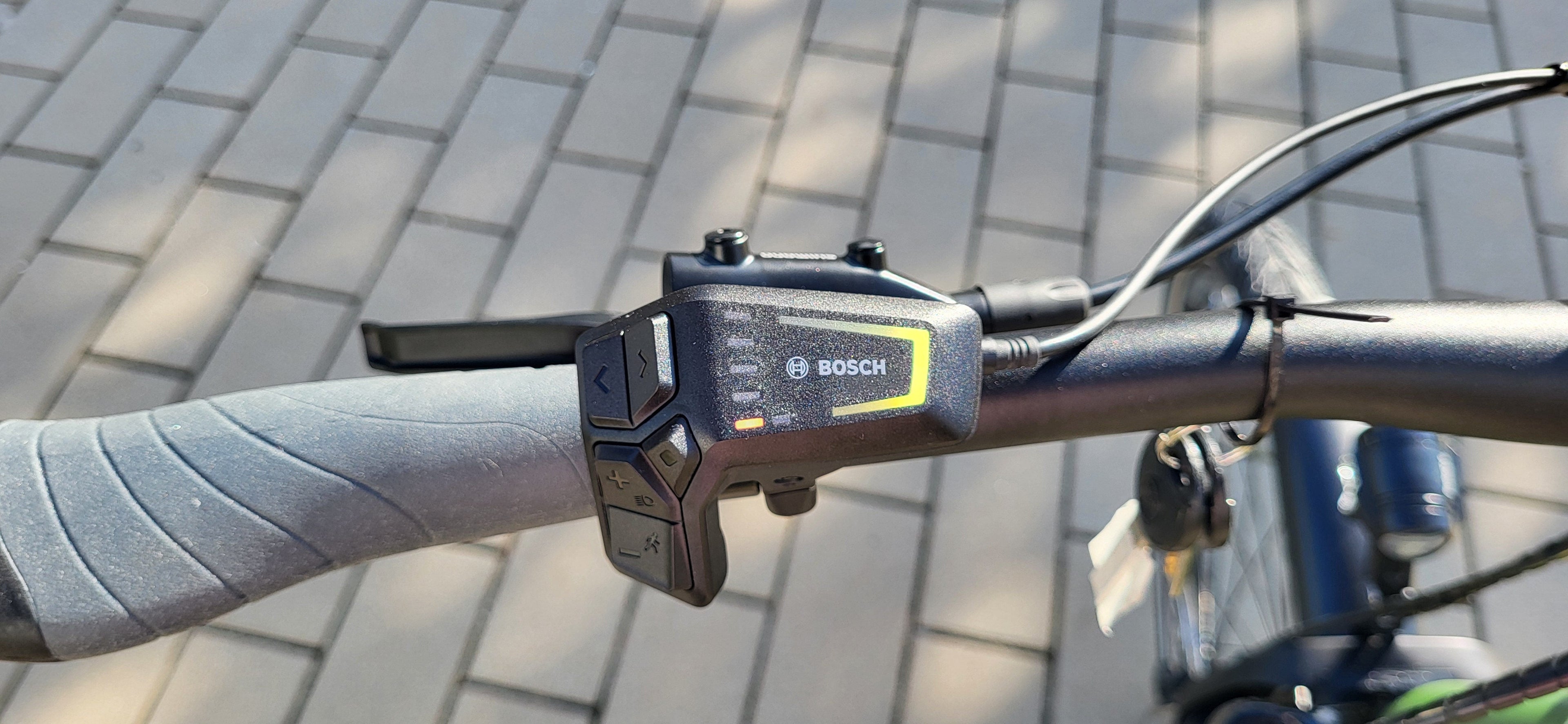 TRENOLI TANARO CLASSICO PERFORMANCE LG 10 pale green matt 2024 28" 625 Wh Wave